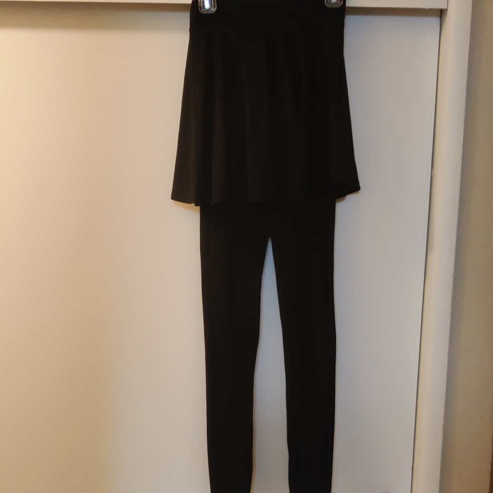 Women's Leggings with Skirt Overlay Built-In Soft Size S